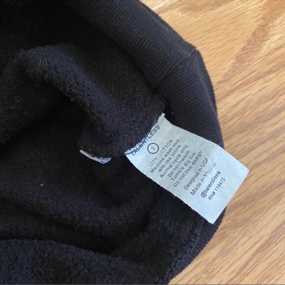 Talentless Pitch Black Circle Logo Pullover Hoodie Cozy  Sweatshirt Sz Small - Picture 12 of 12